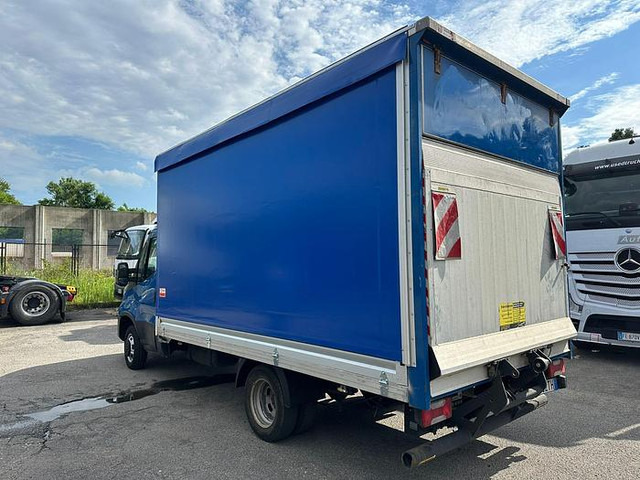 Iveco 35C16 - Брезентов бус: снимка 3 Iveco 35C16 - Брезентов бус: снимка 3