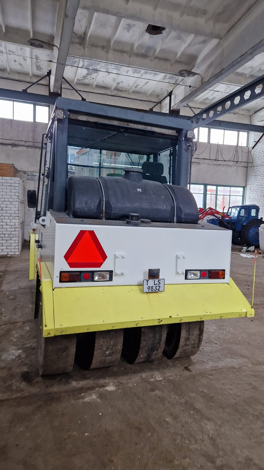 BOMAG BW24 R - Пневматичен валяк: снимка 5 BOMAG BW24 R - Пневматичен валяк: снимка 5