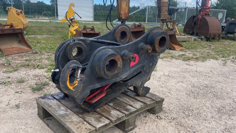 Caterpillar 329E SL70 - Бързо сменник за Верижен багер: снимка 2 Caterpillar 329E SL70 - Бързо сменник за Верижен багер: снимка 2