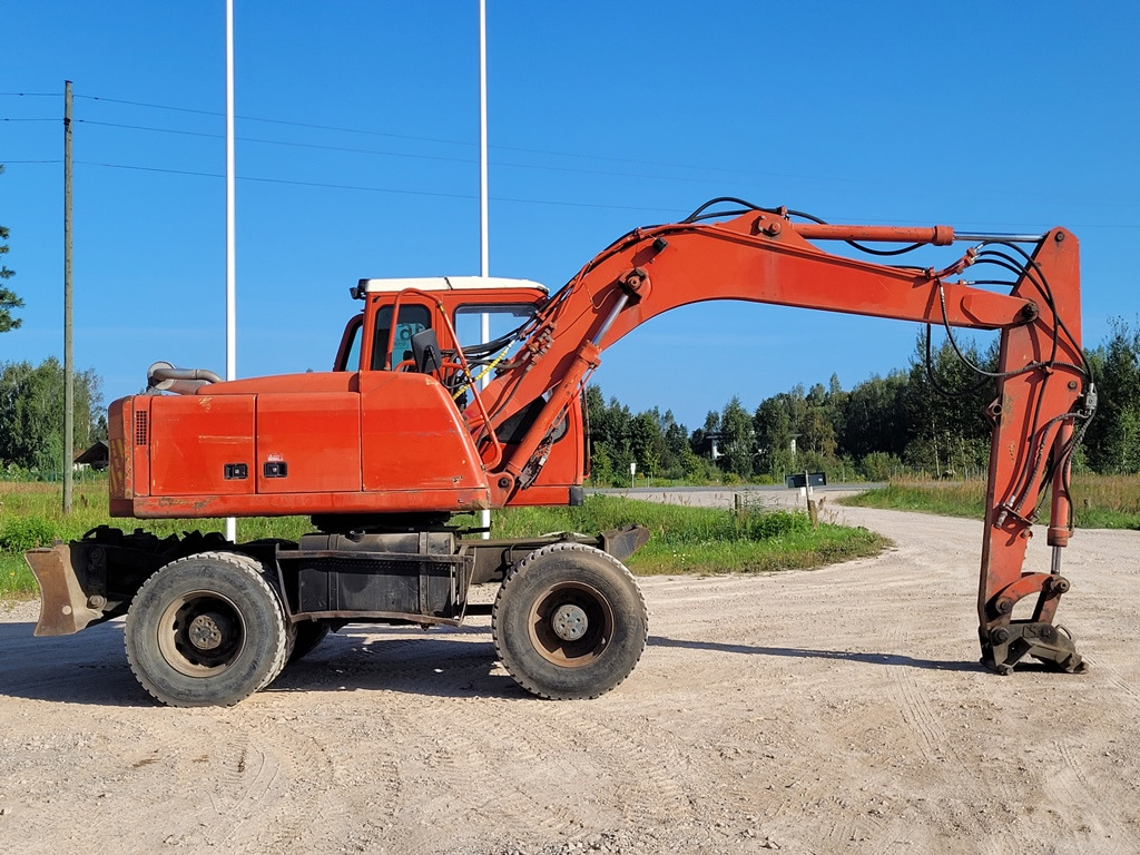 FURUKAWA W725 LS - Колесен багер: снимка 4 FURUKAWA W725 LS - Колесен багер: снимка 4