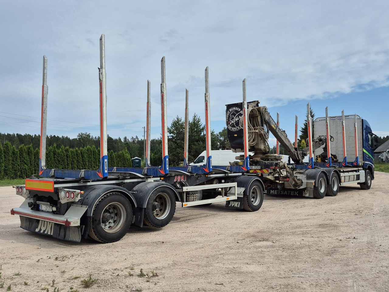 VOLVO FH500 JYKI V31 Kesla - Камион за дърва: снимка 3 VOLVO FH500 JYKI V31 Kesla - Камион за дърва: снимка 3