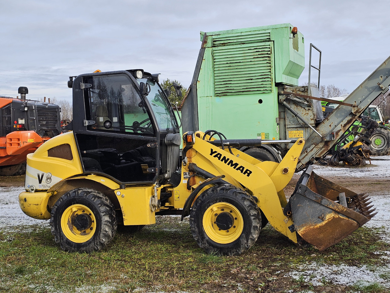 YANMAR V8, 744 hours! - Колесен товарач: снимка 3 YANMAR V8, 744 hours! - Колесен товарач: снимка 3