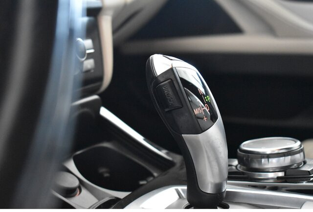 BMW 530d xDrive INDIVIDUAL CONNECTED DRIVE ECO PRO... - Седан: снимка 2 BMW 530d xDrive INDIVIDUAL CONNECTED DRIVE ECO PRO... - Седан: снимка 2