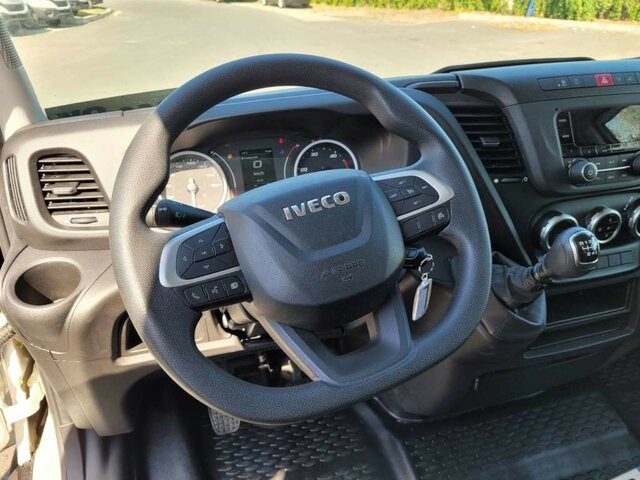 IVECO Daily 35C16H3.0 Kastenaufbau + Kran... - Товарен бус: снимка 2 IVECO Daily 35C16H3.0 Kastenaufbau + Kran... - Товарен бус: снимка 2
