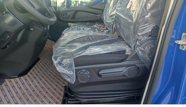 IVECO Daily 35S18H V Kastenwagen Klima Pilot DAB... - Товарен бус: снимка 2 IVECO Daily 35S18H V Kastenwagen Klima Pilot DAB... - Товарен бус: снимка 2