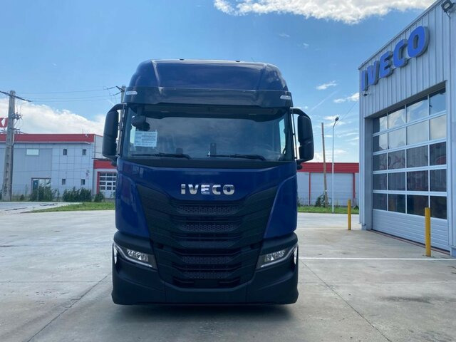 IVECO S-WAY-AS440S53T/FP LT Sattelzugmaschine+LIVING... - Влекач: снимка 2 IVECO S-WAY-AS440S53T/FP LT Sattelzugmaschine+LIVING... - Влекач: снимка 2
