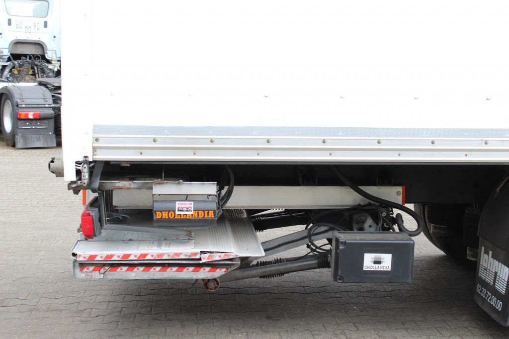 Daf CF 340 E6 Koffer 8,5m Klima LDW Rolltor LBW - Камион фургон: снимка 5 Daf CF 340 E6 Koffer 8,5m Klima LDW Rolltor LBW - Камион фургон: снимка 5