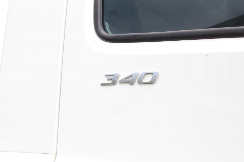 Daf CF 340 E6 Koffer 8,5m Klima LDW Rolltor LBW - Камион фургон: снимка 4 Daf CF 340 E6 Koffer 8,5m Klima LDW Rolltor LBW - Камион фургон: снимка 4