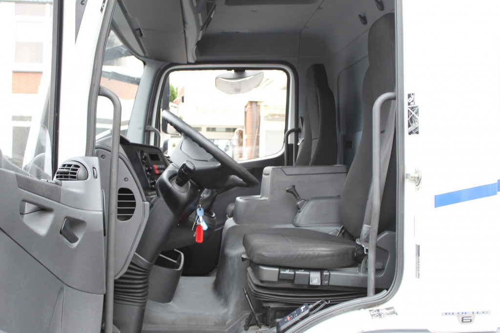 Mercedes-Benz Atego 818 E6 Koffer Klima LDW Schalter LBW - Камион: снимка 5 Mercedes-Benz Atego 818 E6 Koffer Klima LDW Schalter LBW - Камион: снимка 5