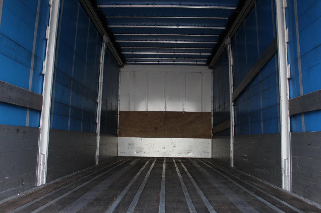 MAN TGS 18.440 Plane Zug Schlafplatz AHK Retarder - Камион с брезент: снимка 3 MAN TGS 18.440 Plane Zug Schlafplatz AHK Retarder - Камион с брезент: снимка 3