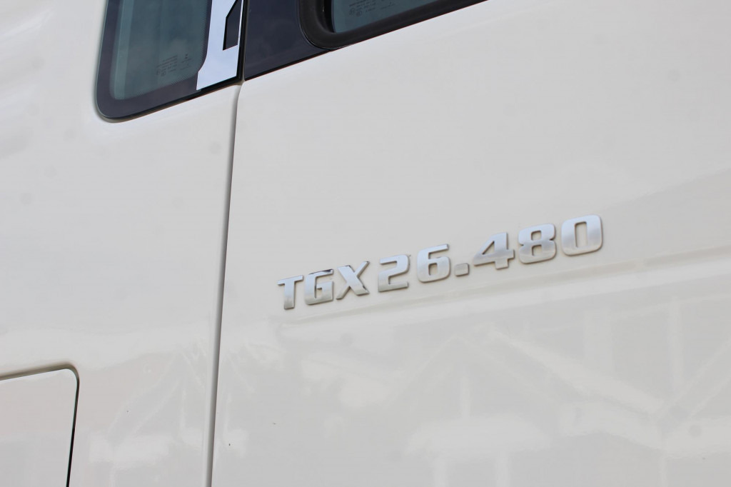 MAN TGX 26.480 Plane Stapleraufnahme Lenkachse AHK - Камион с брезент: снимка 5 MAN TGX 26.480 Plane Stapleraufnahme Lenkachse AHK - Камион с брезент: снимка 5