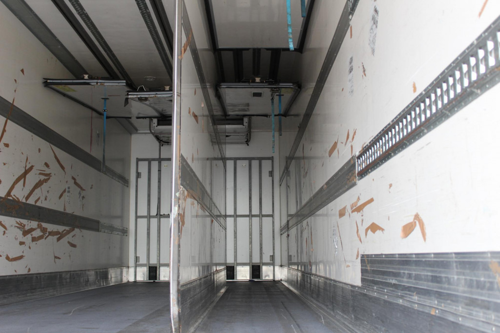 Mercedes-Benz Antos 2536 E6 CS 1250Mt Tri-temp LBW TW ATP - Рефрижератор камион: снимка 4 Mercedes-Benz Antos 2536 E6 CS 1250Mt Tri-temp LBW TW ATP - Рефрижератор камион: снимка 4