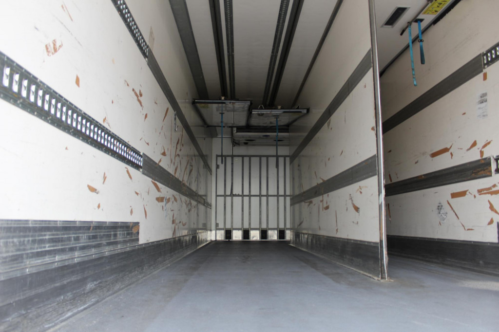 Mercedes-Benz Antos 2536 E6 CS 1250Mt Tri-temp LBW TW ATP - Рефрижератор камион: снимка 3 Mercedes-Benz Antos 2536 E6 CS 1250Mt Tri-temp LBW TW ATP - Рефрижератор камион: снимка 3