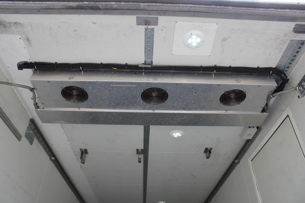 Mercedes-Benz Antos 2540 E6 Kühlkoffer Lift-Lenkachse LBW 2t - Рефрижератор камион: снимка 3 Mercedes-Benz Antos 2540 E6 Kühlkoffer Lift-Lenkachse LBW 2t - Рефрижератор камион: снимка 3