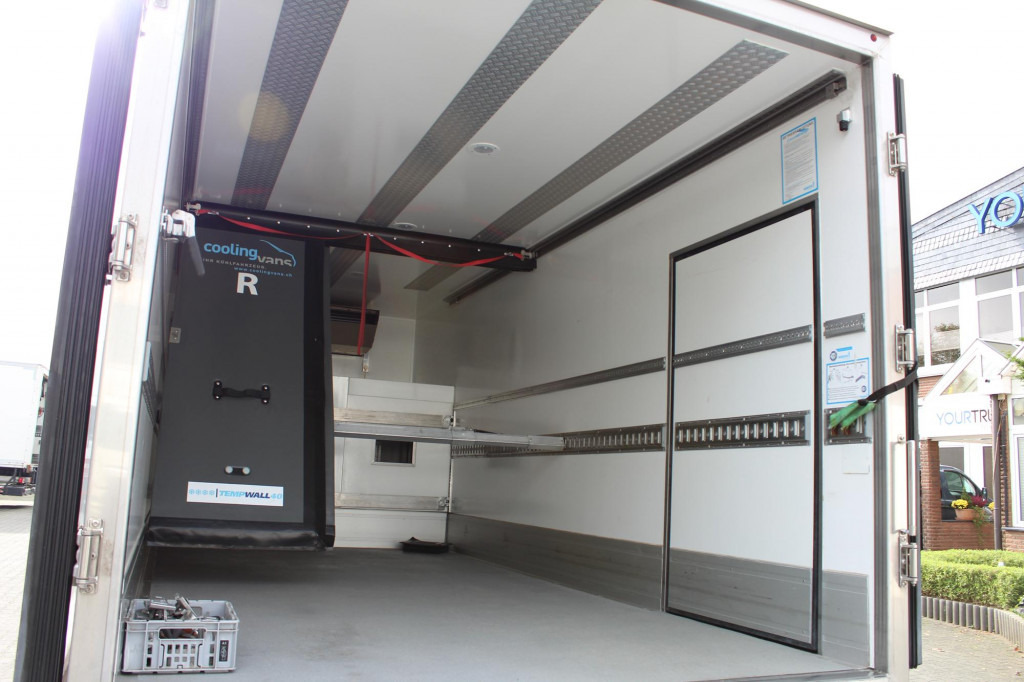 Mercedes-Benz Atego 1024 E6 TK T-1000R Strom Tür+LBW Nur 85Tkm - Рефрижератор камион: снимка 2 Mercedes-Benz Atego 1024 E6 TK T-1000R Strom Tür+LBW Nur 85Tkm - Рефрижератор камион: снимка 2