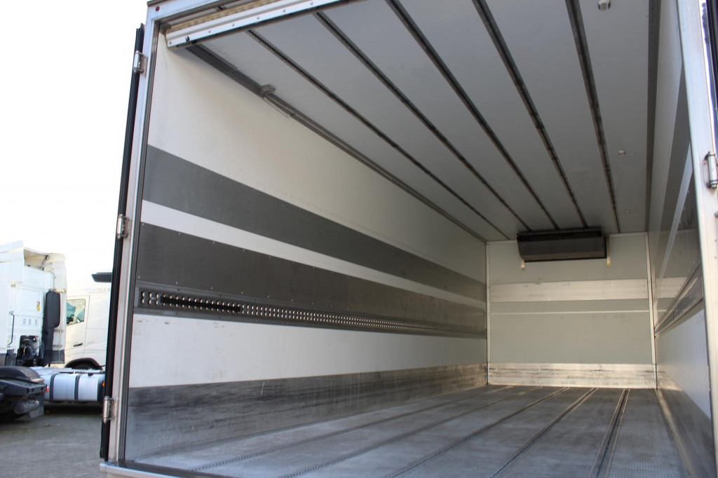 Mercedes-Benz Atego 1221 E6 TK T-800 R Strom Türen+LBW - Рефрижератор камион: снимка 2 Mercedes-Benz Atego 1221 E6 TK T-800 R Strom Türen+LBW - Рефрижератор камион: снимка 2