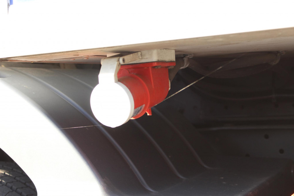 Mercedes-Benz Atego 1221 E6 TK T-800 R Strom Türen+LBW - Рефрижератор камион: снимка 5 Mercedes-Benz Atego 1221 E6 TK T-800 R Strom Türen+LBW - Рефрижератор камион: снимка 5