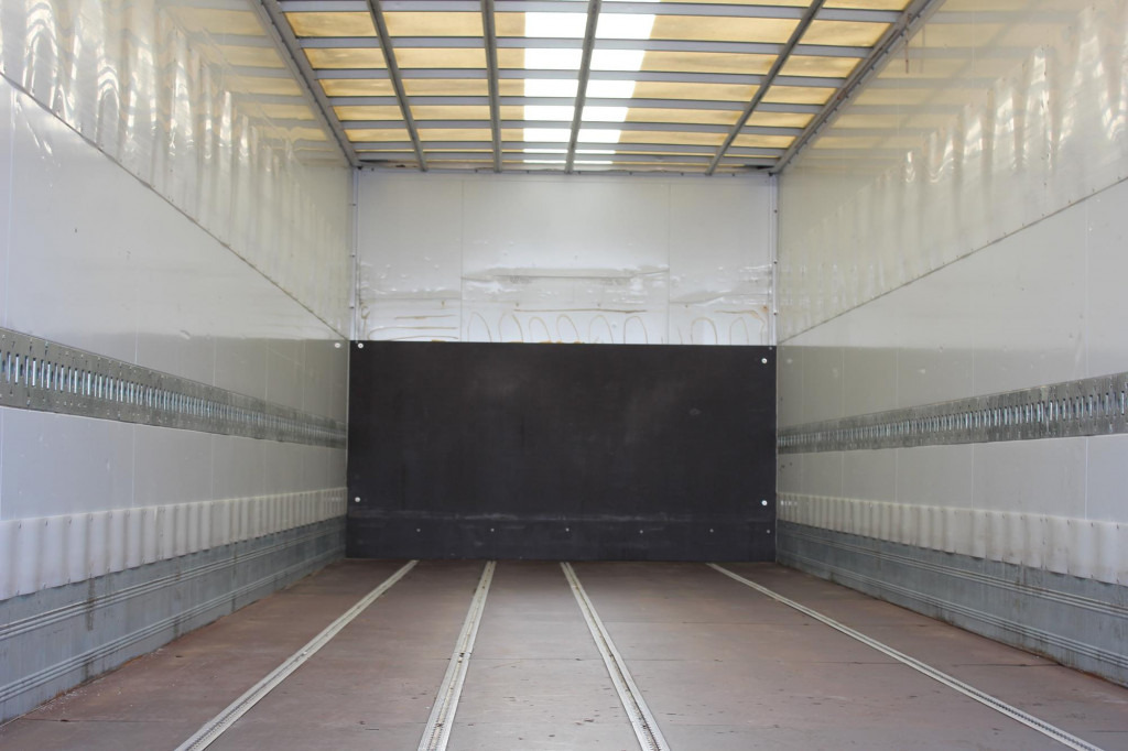 Mercedes-Benz Atego 1321 E6 Koffer Klima Kamera Schalter LBW - Камион фургон: снимка 3 Mercedes-Benz Atego 1321 E6 Koffer Klima Kamera Schalter LBW - Камион фургон: снимка 3