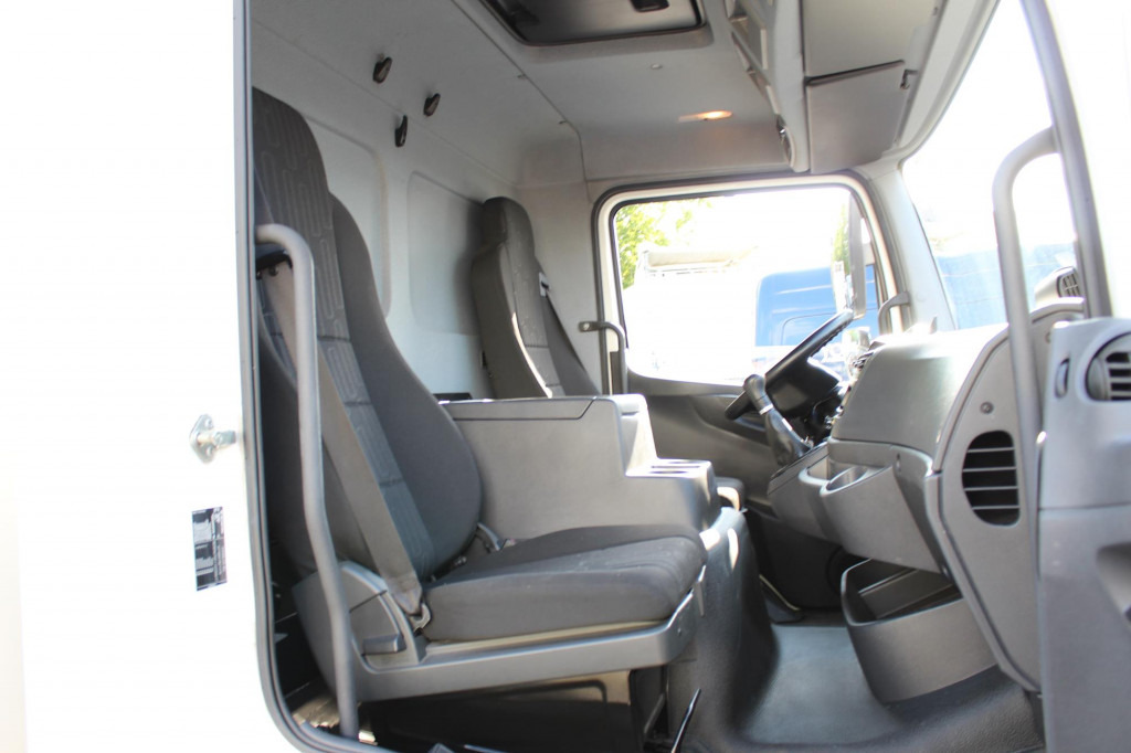 Mercedes-Benz Atego 818 E6 Koffer 6m Klima LDW Schalter LBW - Лекотоварен автомобил фургон: снимка 3 Mercedes-Benz Atego 818 E6 Koffer 6m Klima LDW Schalter LBW - Лекотоварен автомобил фургон: снимка 3