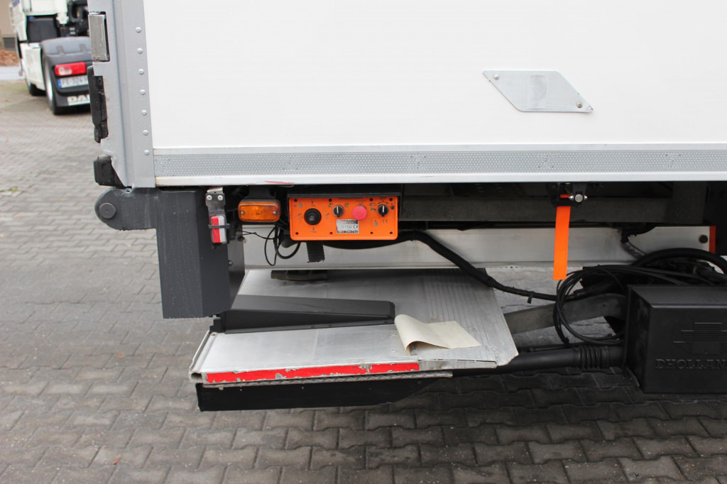 Renault D Wide E6 CS 1150Mt Bi-Temp. Tür+LBW TW Strom - Рефрижератор камион: снимка 5 Renault D Wide E6 CS 1150Mt Bi-Temp. Tür+LBW TW Strom - Рефрижератор камион: снимка 5