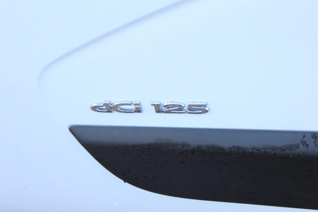 Renault Master Comilev 100TF1 10m Klima nur 167h HU-UVV - Автовишка: снимка 5 Renault Master Comilev 100TF1 10m Klima nur 167h HU-UVV - Автовишка: снимка 5