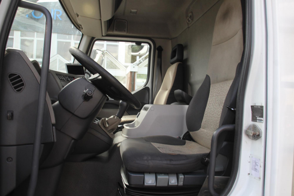 Renault Midlum 220 E5 CS 850 Strom LBW Seiten Tür FRC - Рефрижератор камион: снимка 2 Renault Midlum 220 E5 CS 850 Strom LBW Seiten Tür FRC - Рефрижератор камион: снимка 2