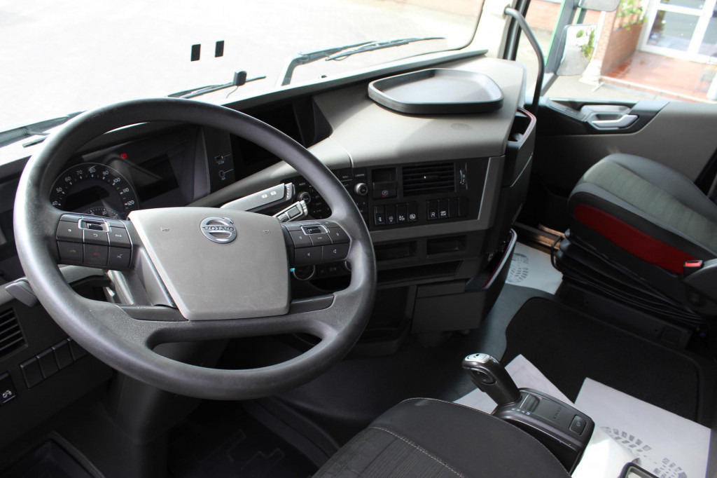 Volvo FH 460 E6 Globetrotter 2 Tanks i-Park Cool - Влекач: снимка 5 Volvo FH 460 E6 Globetrotter 2 Tanks i-Park Cool - Влекач: снимка 5