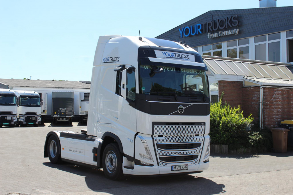 Volvo FH 500 Globe XL I-Park Cool Navi Miete-Rent! - Влекач: снимка 1 Volvo FH 500 Globe XL I-Park Cool Navi Miete-Rent! - Влекач: снимка 1