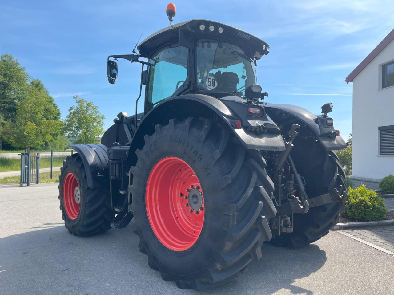 CLAAS Axion 920 Cmatic FZW 6441Bh Black - Трактор: снимка 3 CLAAS Axion 920 Cmatic FZW 6441Bh Black - Трактор: снимка 3