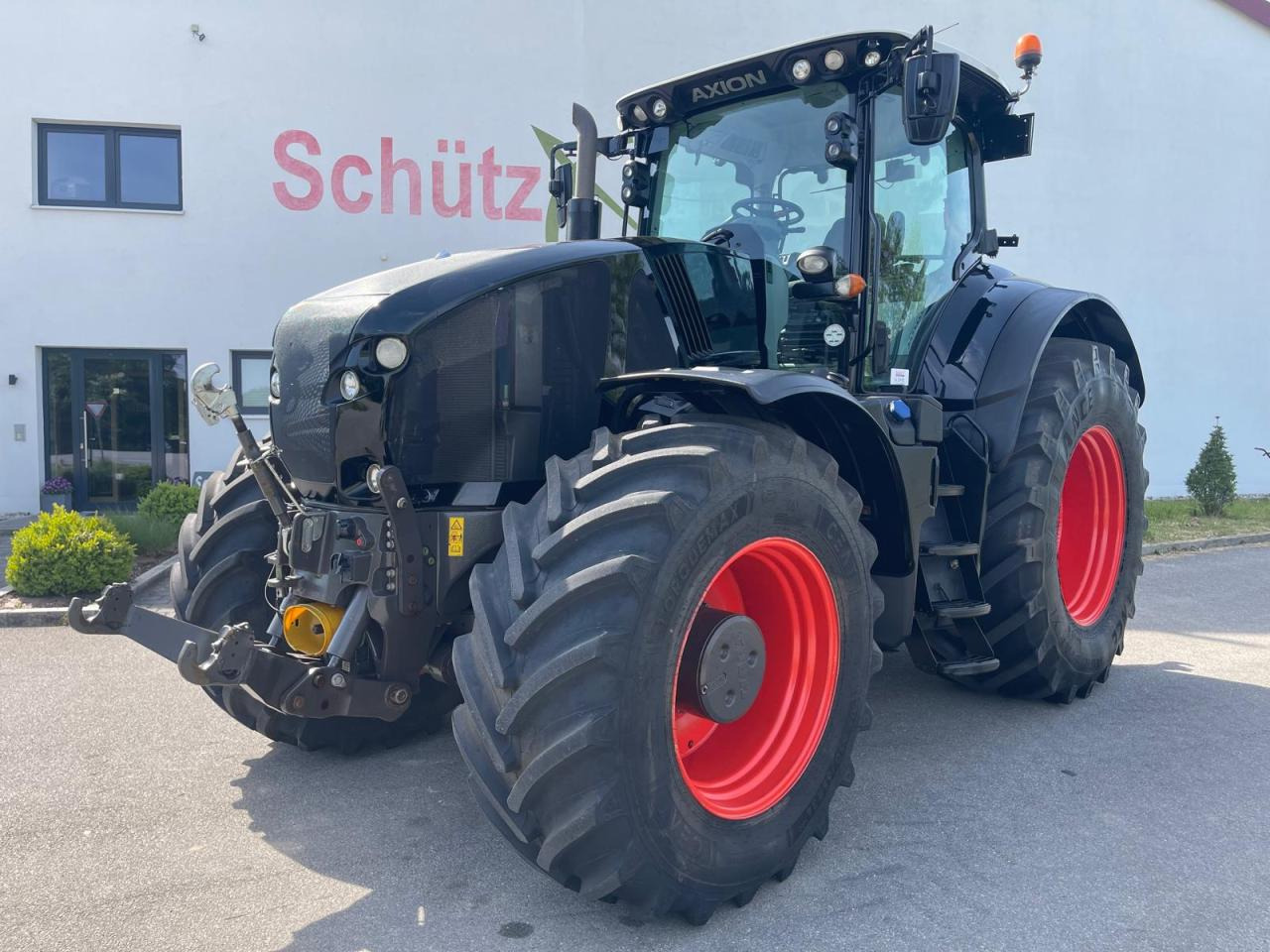 CLAAS Axion 920 Cmatic FZW 6441Bh Black - Трактор: снимка 1 CLAAS Axion 920 Cmatic FZW 6441Bh Black - Трактор: снимка 1