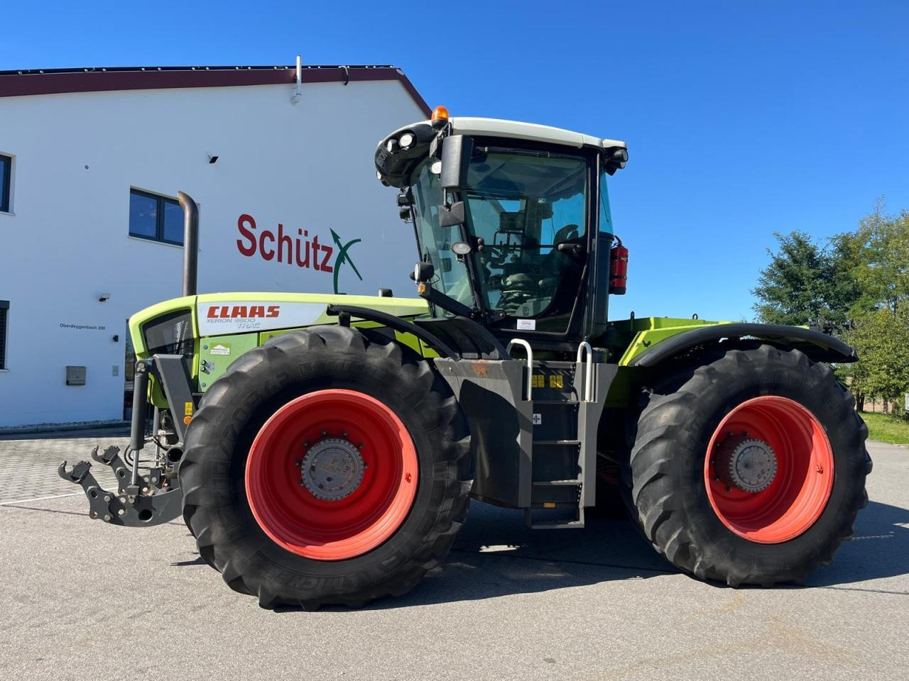 CLAAS Xerion 3800 Trac PTO GPS S3 FKH Erstbesitz - Трактор: снимка 1 CLAAS Xerion 3800 Trac PTO GPS S3 FKH Erstbesitz - Трактор: снимка 1