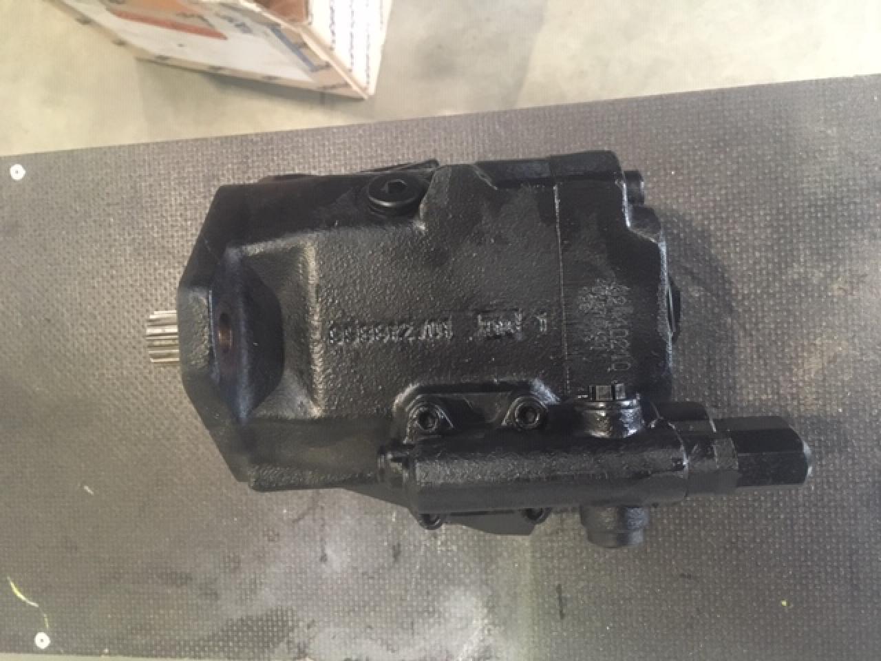 Case-IH Hydraulikp. MX 170 - Хидравлична помпа за: снимка 2 Case-IH Hydraulikp. MX 170 - Хидравлична помпа за: снимка 2