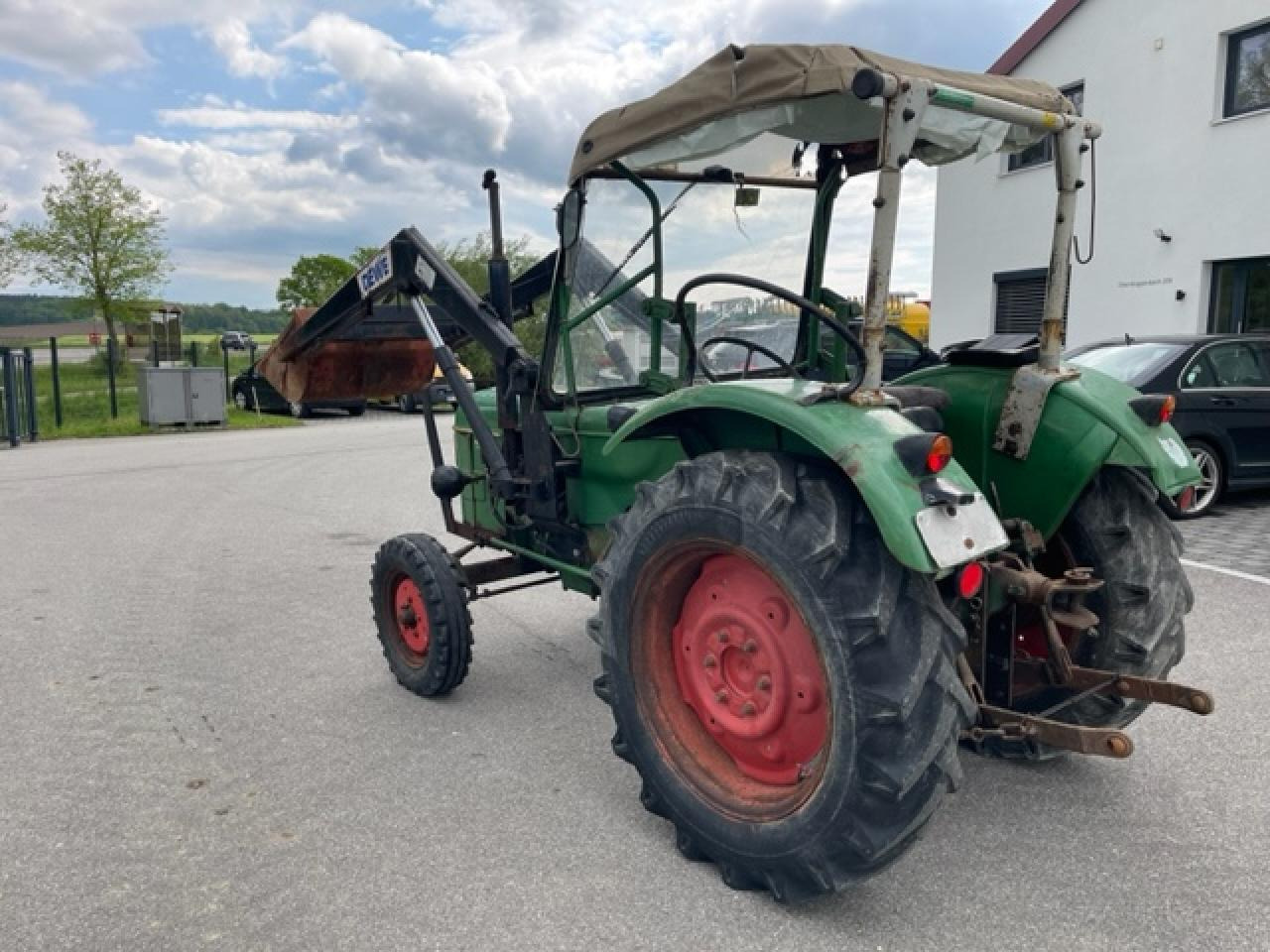 Deutz-Fahr D 4005 mit Frontlader / Oldtimer - Трактор: снимка 3 Deutz-Fahr D 4005 mit Frontlader / Oldtimer - Трактор: снимка 3