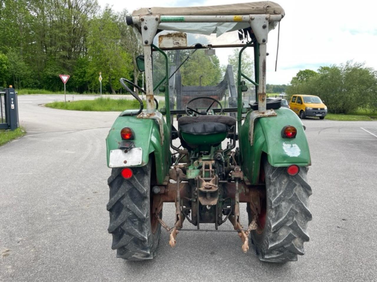 Deutz-Fahr D 4005 mit Frontlader / Oldtimer - Трактор: снимка 4 Deutz-Fahr D 4005 mit Frontlader / Oldtimer - Трактор: снимка 4