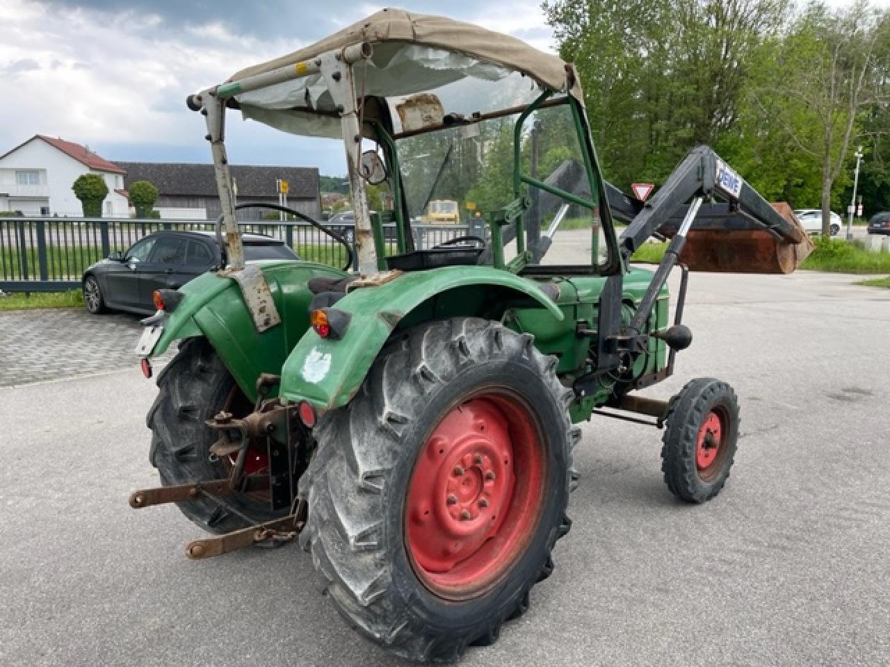 Deutz-Fahr D 4005 mit Frontlader / Oldtimer - Трактор: снимка 5 Deutz-Fahr D 4005 mit Frontlader / Oldtimer - Трактор: снимка 5