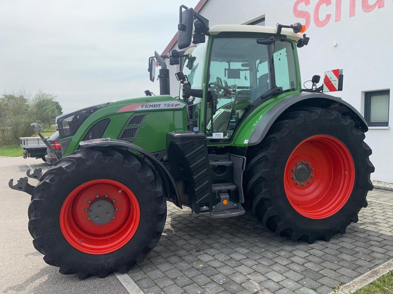 Fendt 724 Vario Power Plus mit GPS - Трактор: снимка 4 Fendt 724 Vario Power Plus mit GPS - Трактор: снимка 4