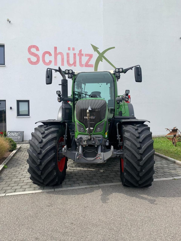 Fendt 724 Vario Power Plus mit GPS - Трактор: снимка 3 Fendt 724 Vario Power Plus mit GPS - Трактор: снимка 3