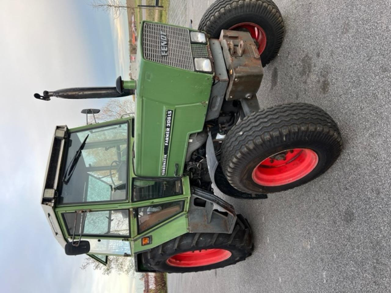 Fendt Farmer 306 LS, ca. 9516 Bh, Baujahr 1982 - Трактор: снимка 3 Fendt Farmer 306 LS, ca. 9516 Bh, Baujahr 1982 - Трактор: снимка 3
