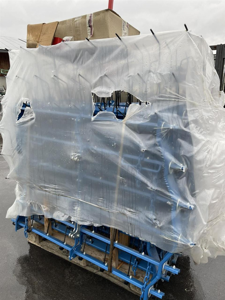Hatzenbichler Striegel mit hydraulischer Druckverstellung, 12m, Bj. 2023, Hatzenbichler neuwertig - Брана: снимка 4 Hatzenbichler Striegel mit hydraulischer Druckverstellung, 12m, Bj. 2023, Hatzenbichler neuwertig - Брана: снимка 4