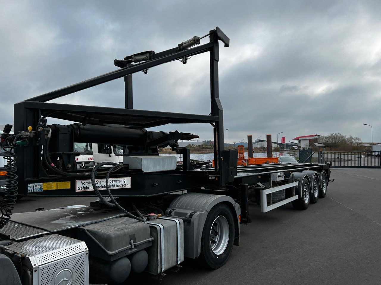 H&W 3- Achs Auflieger für Presscontainer H&W 3- Achs Auflieger für Presscontainer - Контейнеровоз/ Сменна каросерия полуремарке: снимка 2 H&W 3- Achs Auflieger für Presscontainer H&W 3- Achs Auflieger für Presscontainer - Контейнеровоз/ Сменна каросерия полуремарке: снимка 2