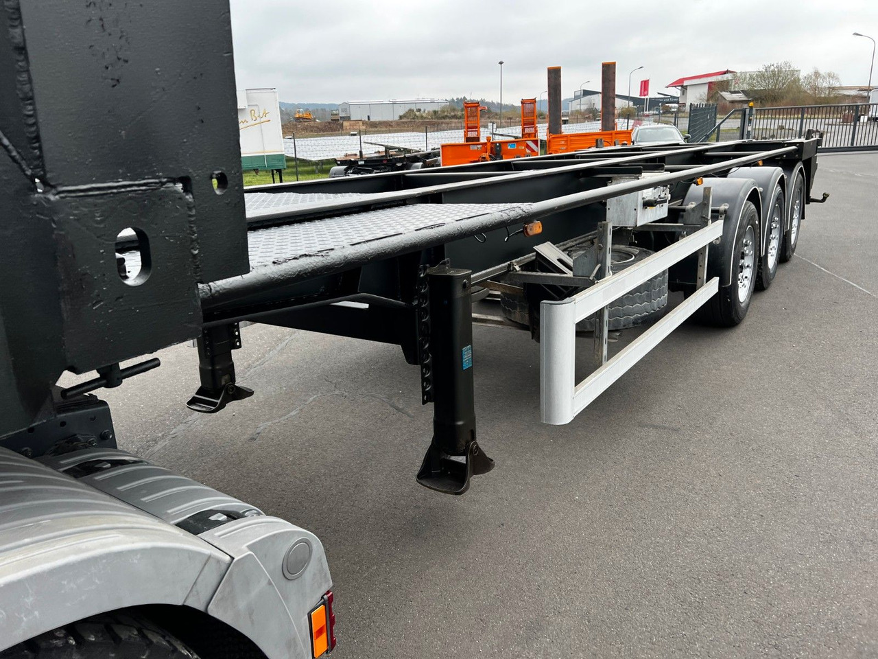 H&W 3- Achs Auflieger für Presscontainer H&W 3- Achs Auflieger für Presscontainer - Контейнеровоз/ Сменна каросерия полуремарке: снимка 4 H&W 3- Achs Auflieger für Presscontainer H&W 3- Achs Auflieger für Presscontainer - Контейнеровоз/ Сменна каросерия полуремарке: снимка 4