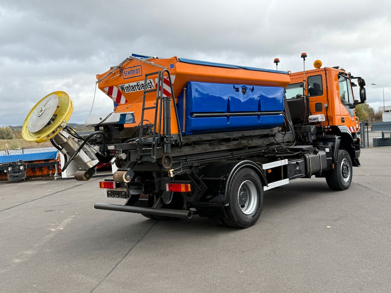 Iveco Trakker 330 EEV Winterdienst Abroll - Мултилифт с кука камион: снимка 4 Iveco Trakker 330 EEV Winterdienst Abroll - Мултилифт с кука камион: снимка 4