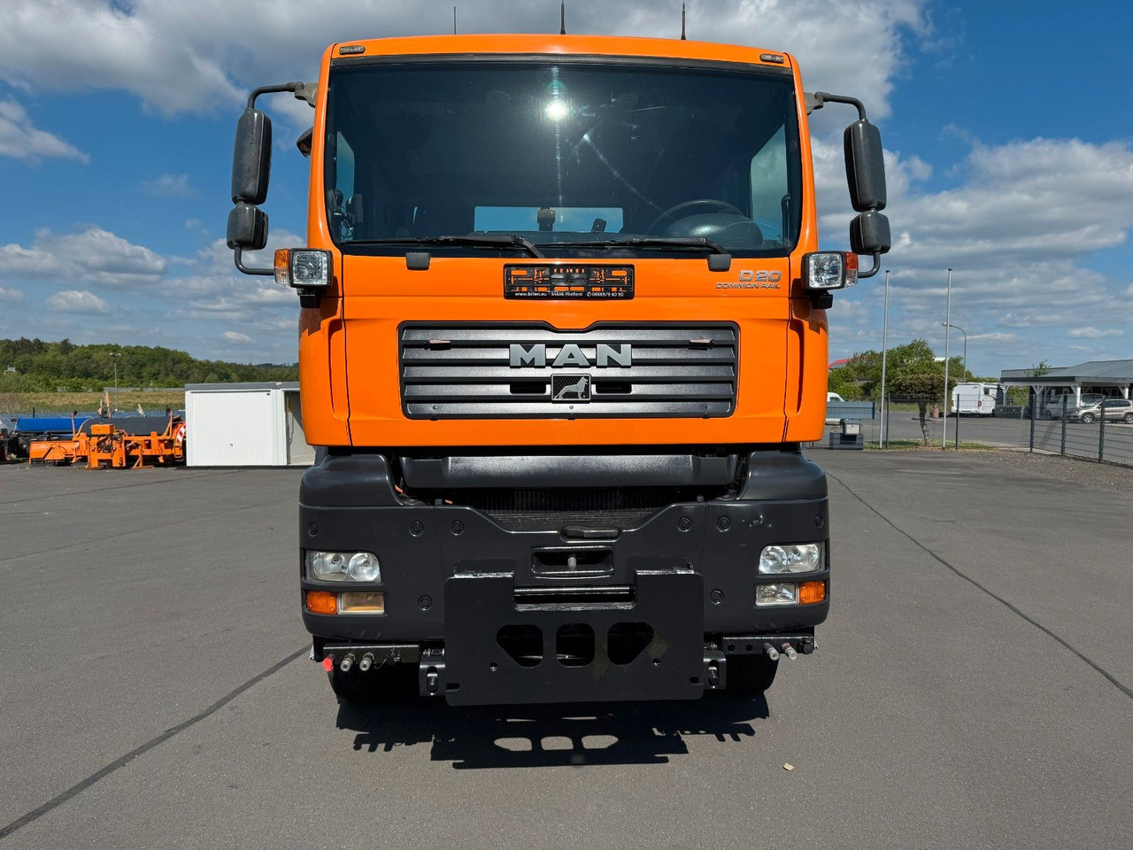 MAN TGA 18.350 4x4 Meiler Abroller RK 14.45 Winterd. - Мултилифт с кука камион: снимка 4 MAN TGA 18.350 4x4 Meiler Abroller RK 14.45 Winterd. - Мултилифт с кука камион: снимка 4