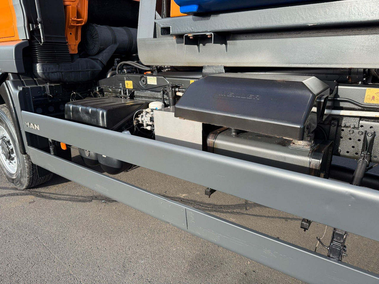 MAN TGA 18.360 4x4 Winterdienst Meiller Abroller - Мултилифт с кука камион: снимка 4 MAN TGA 18.360 4x4 Winterdienst Meiller Abroller - Мултилифт с кука камион: снимка 4