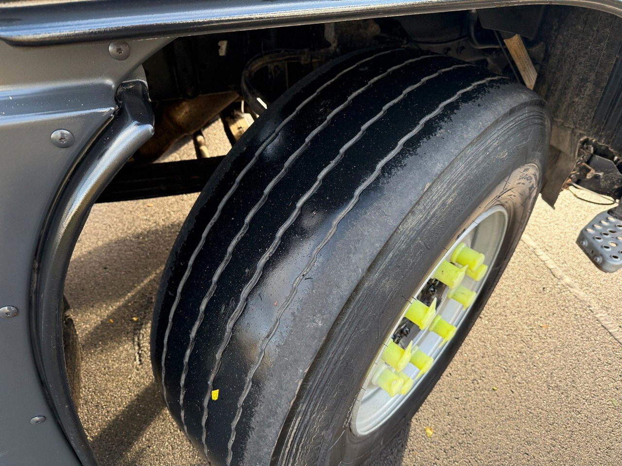 MAN TGS 35.360 8x2 Fahrgestell - Шаси кабина: снимка 4 MAN TGS 35.360 8x2 Fahrgestell - Шаси кабина: снимка 4