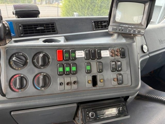 Mercedes-Benz Actros 2031 4x4 Hydraulik + Wechselsystem - Шаси кабина: снимка 5 Mercedes-Benz Actros 2031 4x4 Hydraulik + Wechselsystem - Шаси кабина: снимка 5