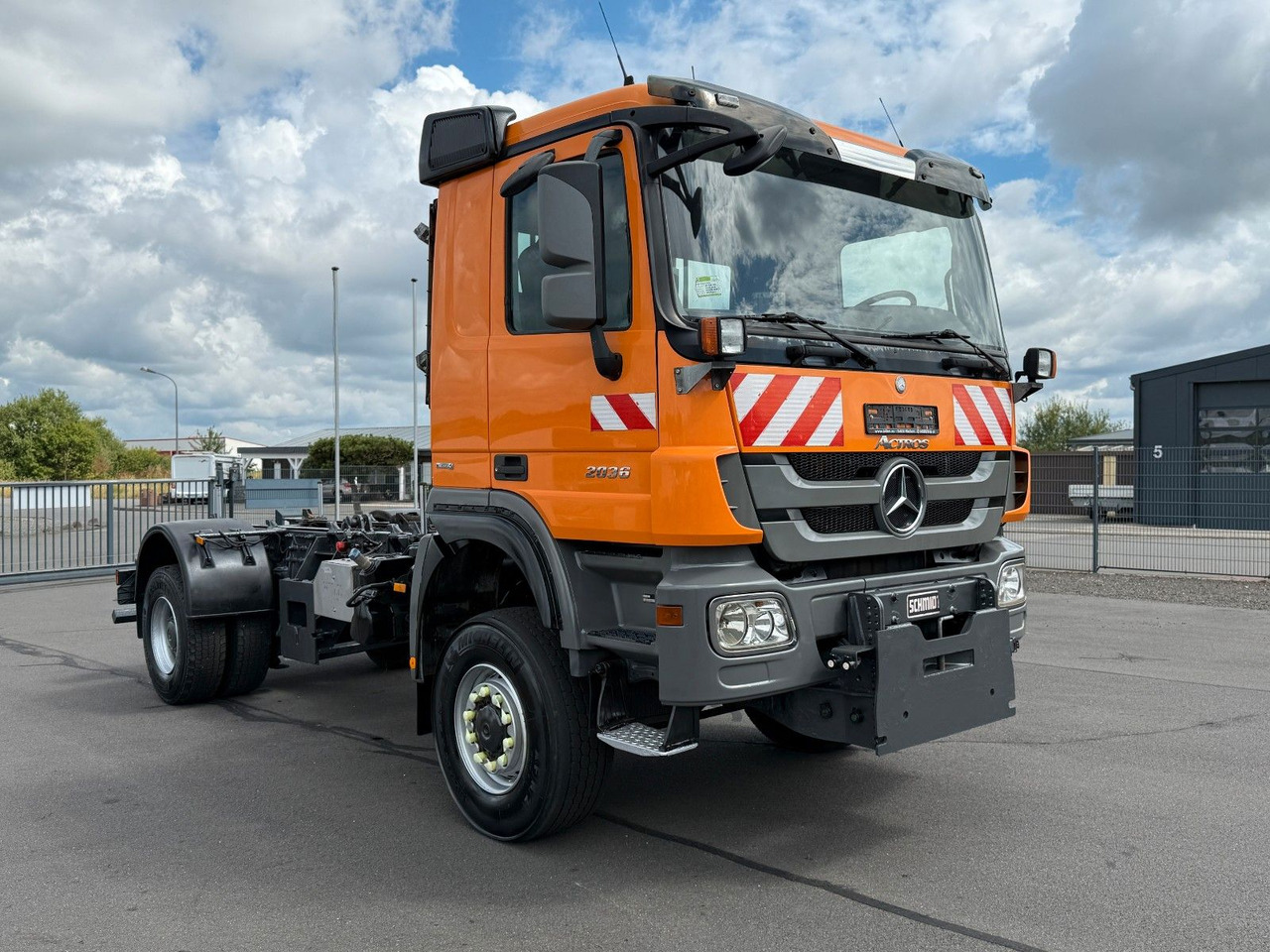 Mercedes-Benz Actros 2036 4x4 Dautelwechselsystem Winterdienst - Шаси кабина: снимка 4 Mercedes-Benz Actros 2036 4x4 Dautelwechselsystem Winterdienst - Шаси кабина: снимка 4