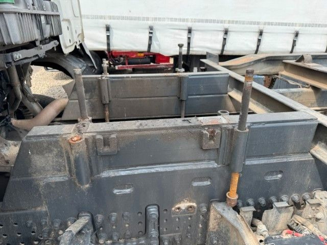 Mercedes-Benz Antos 1824 - Umlader- Nebenantrieb - Мултилифт с кука камион: снимка 3 Mercedes-Benz Antos 1824 - Umlader- Nebenantrieb - Мултилифт с кука камион: снимка 3