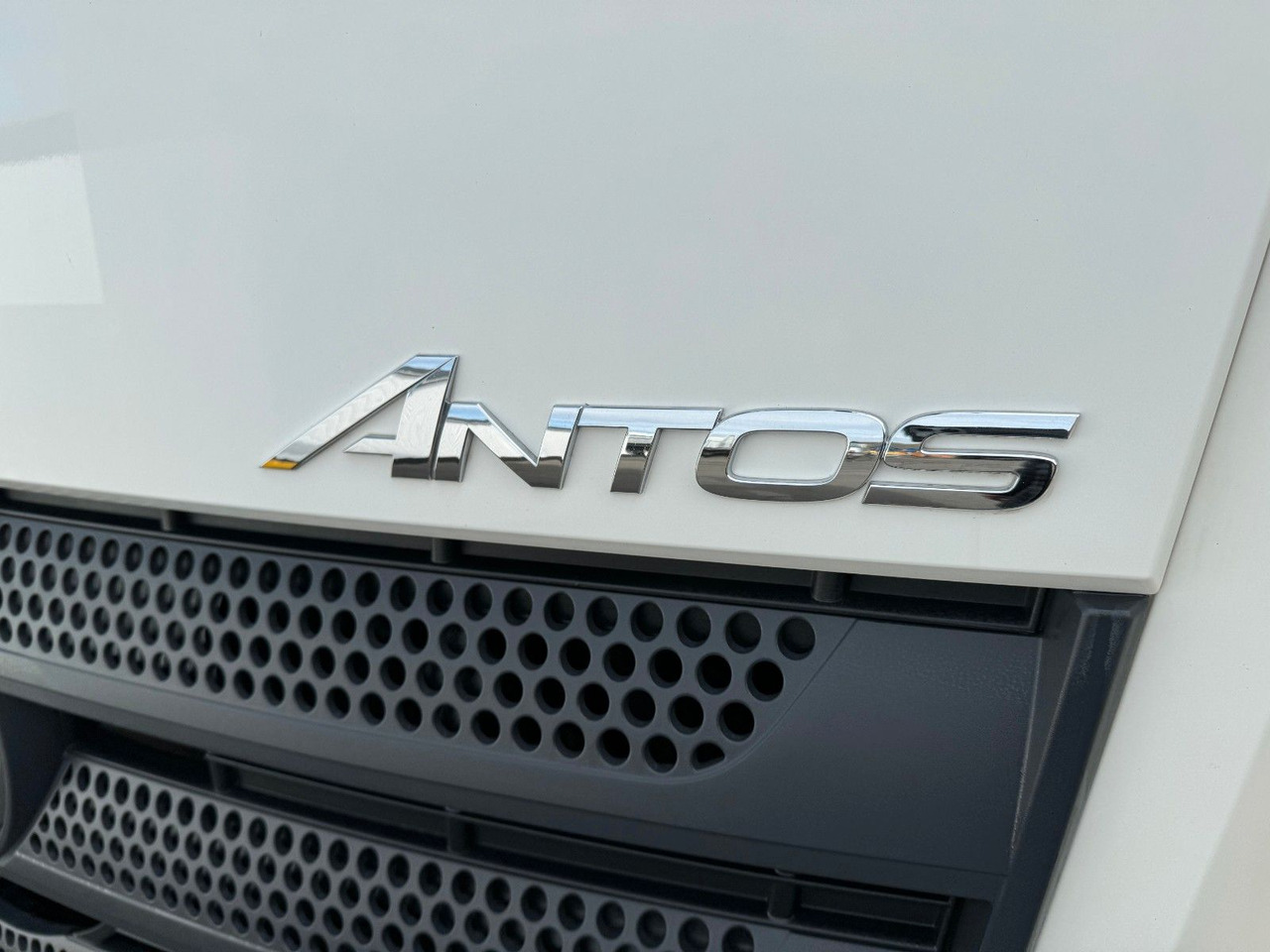 Mercedes-Benz Antos 2533 6x2 Mercedes-Benz Antos 2533 6x2 - 3 x am Lager - - Шаси кабина: снимка 3 Mercedes-Benz Antos 2533 6x2 Mercedes-Benz Antos 2533 6x2 - 3 x am Lager - - Шаси кабина: снимка 3