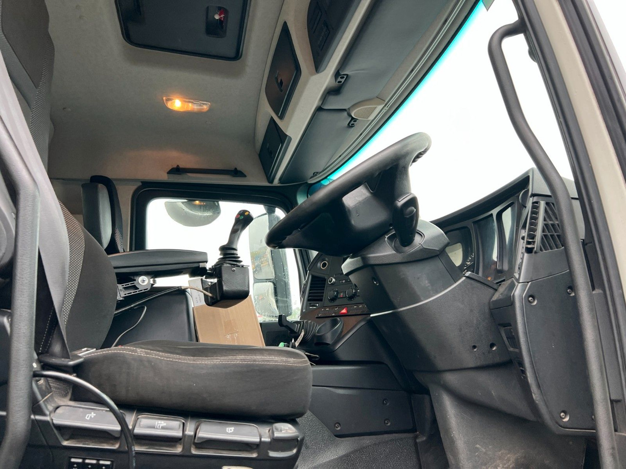 Боклукчийска кола Mercedes-Benz Antos 2533 6x2 Seitenlader  Zoeller S LF 22 Mercedes-Benz Antos 2533 6x2 Seitenlader  Zoeller S LF 22: снимка 6